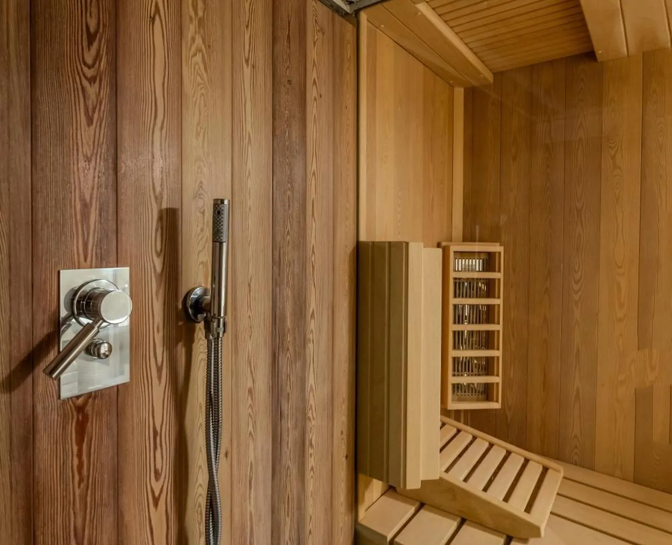 Duomo 8 Min Walk - Sauna Privata, Design & Wi-Fi Milan